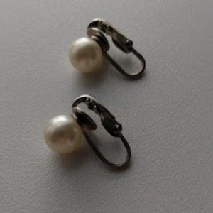 Vintage Richelieu Faux Pearl Clip-On silver-tone earrings